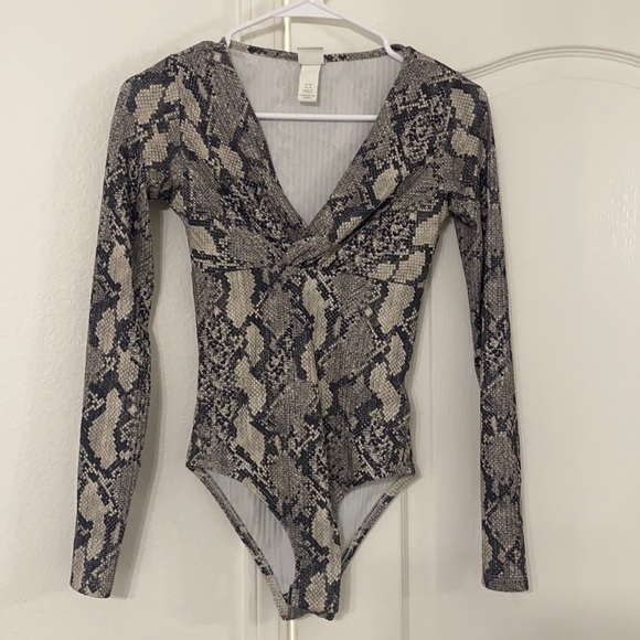 H&M snakeskin body suit - Picture 1 of 2